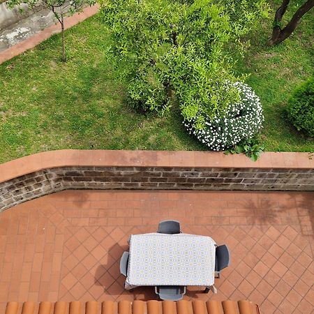 Apartamento Il Giardino Dei Gigli Meta Exterior foto
