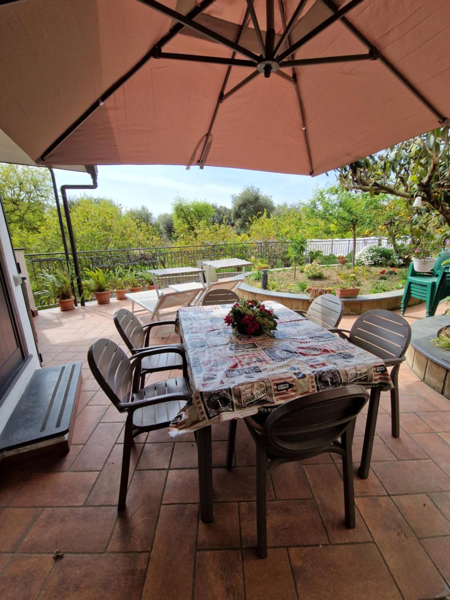 Apartamento Il Giardino Dei Gigli Meta Exterior foto