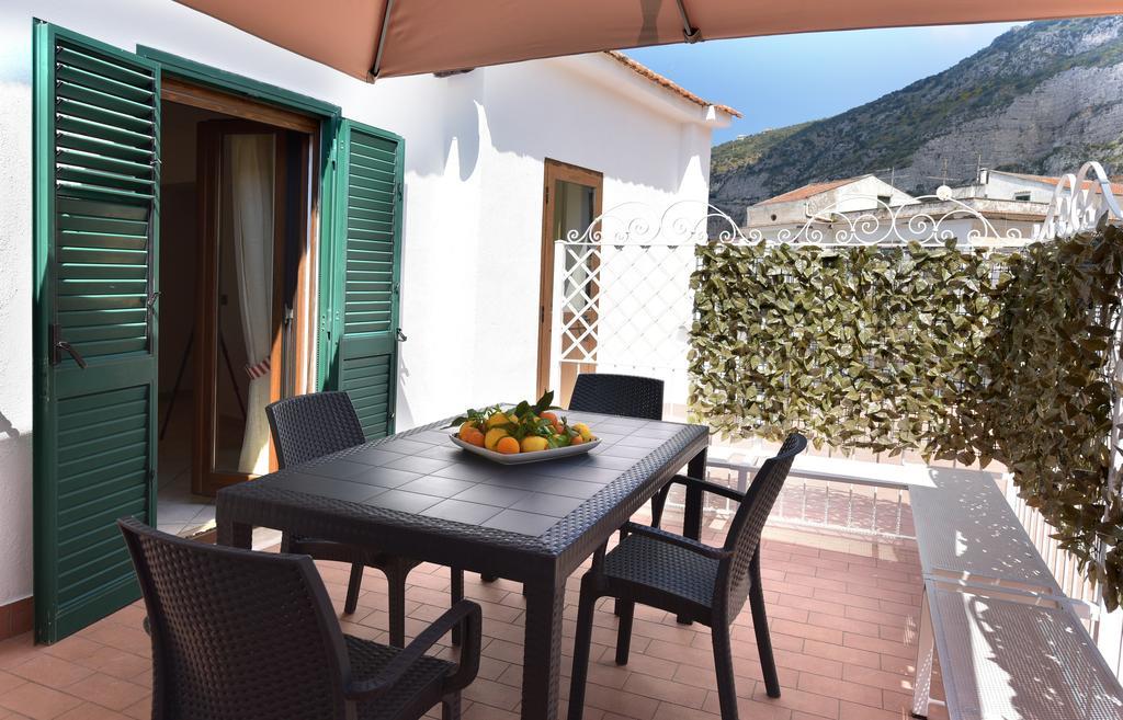 Apartamento Il Giardino Dei Gigli Meta Exterior foto